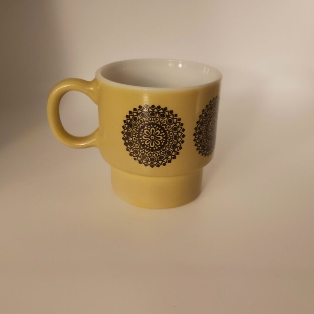 4/$20 Vintage Mandala Coffee Mug Milk Glass Teacup Medallion 1970s Gold Brown - Picture 3 of 9